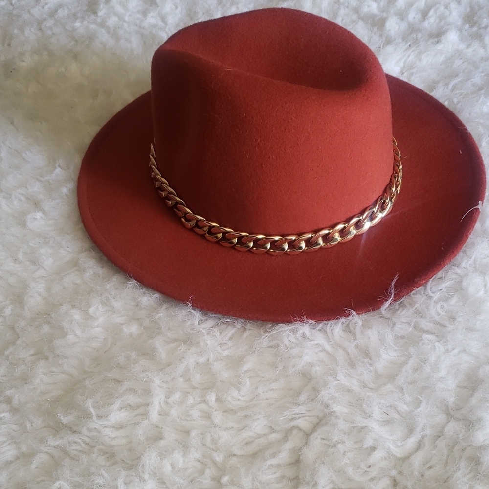 Elegant Rust Fedora with Gold Chain